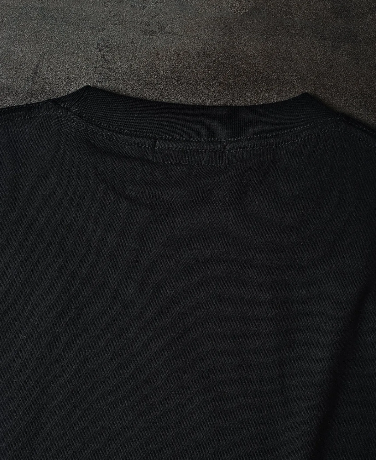 Hot Classic Fit 7.4 oz Jersey Crewneck Tubular T-Shirt - Black Short Sleeve T-Shirts | T-shirts