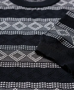 Fashion Diamond Pattern Jacquard Crew Neck T-Shirt - White/Black Short Sleeve T-Shirts | T-shirts