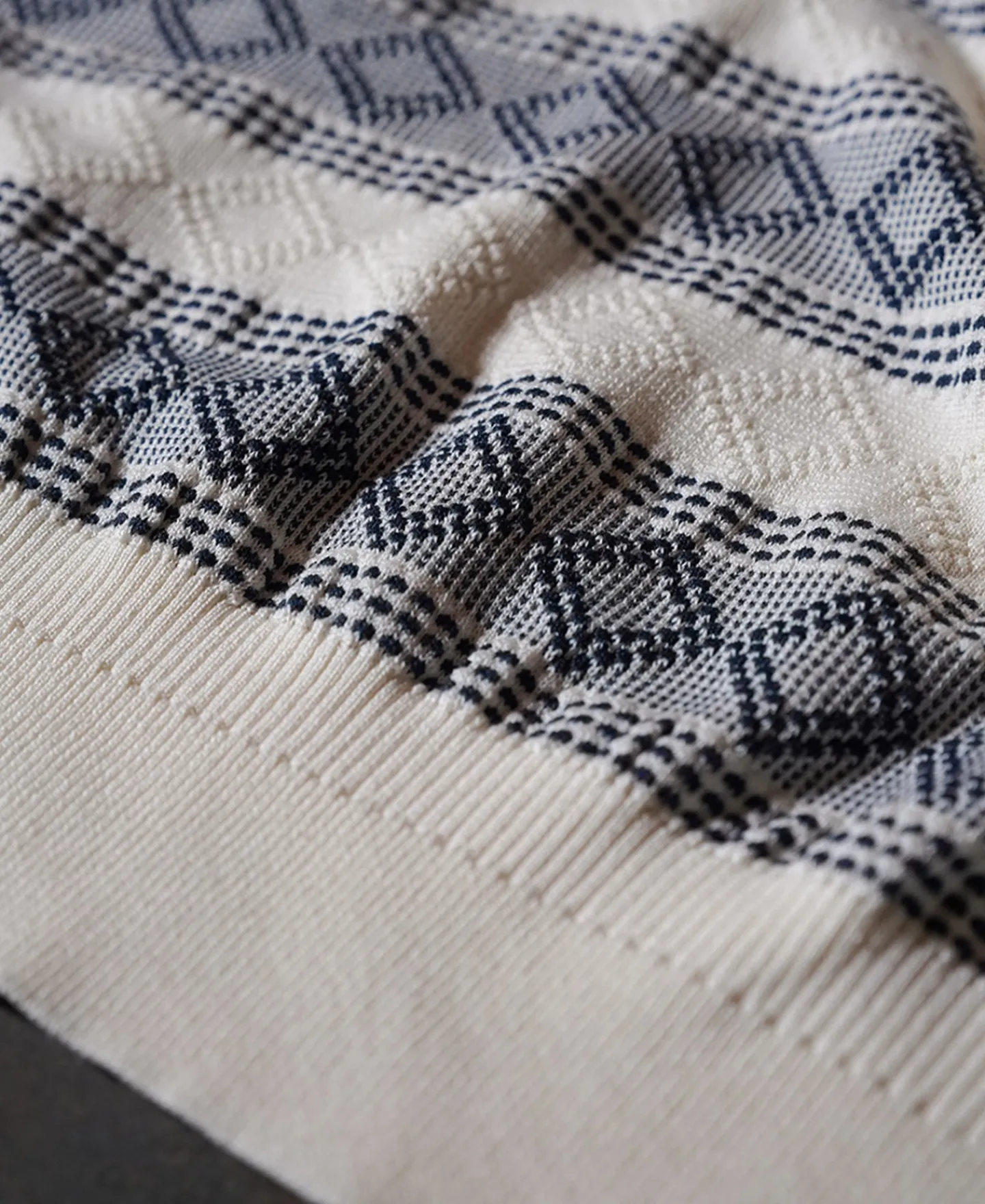 New Diamond Pattern Jacquard Crew Neck T-Shirt - Blue/White Short Sleeve T-Shirts | T-shirts