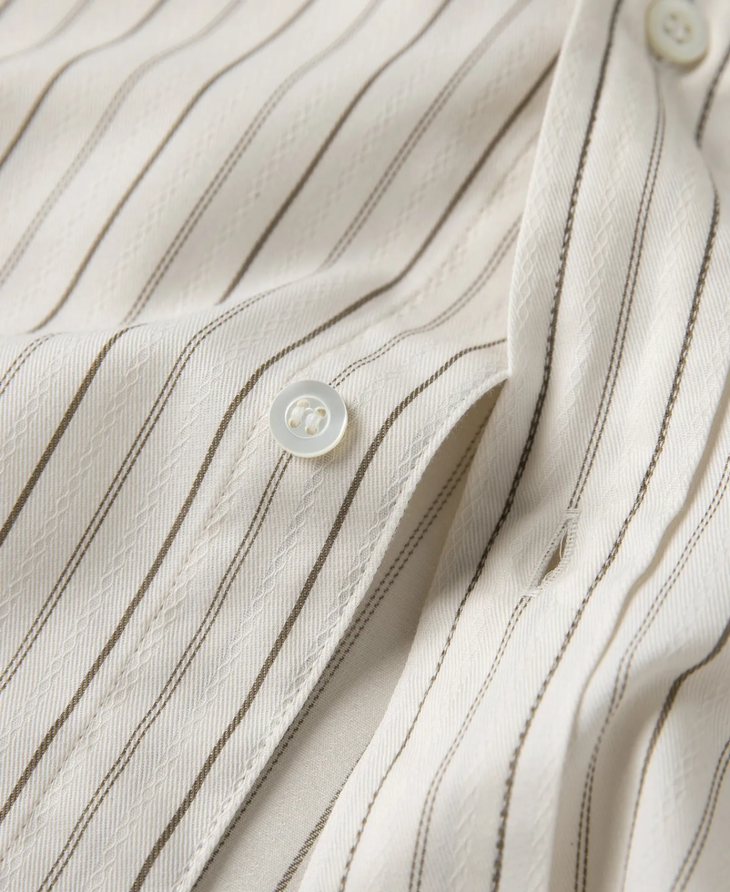 Best Lot 215 1930s Jacquard Fine Stripe Dress Shirt Long Sleeve Shirts | Shirts